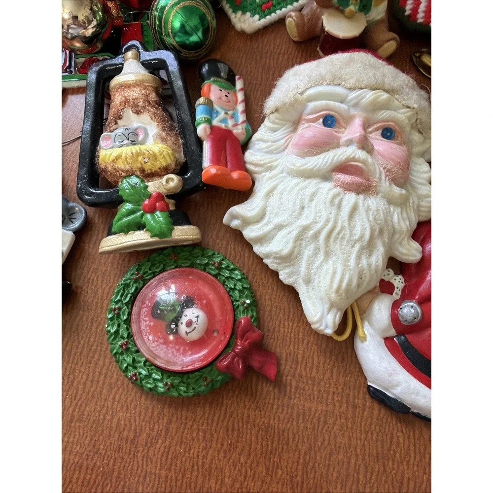 Vtg Christmas Ornament Lot: Ceramic, Brass Horns, Hallmark, Pooh,‎ Sessme Street